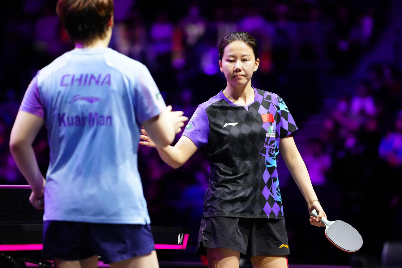 女子準決勝でクアイ・マン（左）に勝利した陳幸同（撮影・江口和貴）