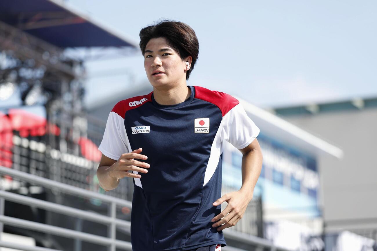 競技会場で調整する松下知之＝アーバイン（共同）