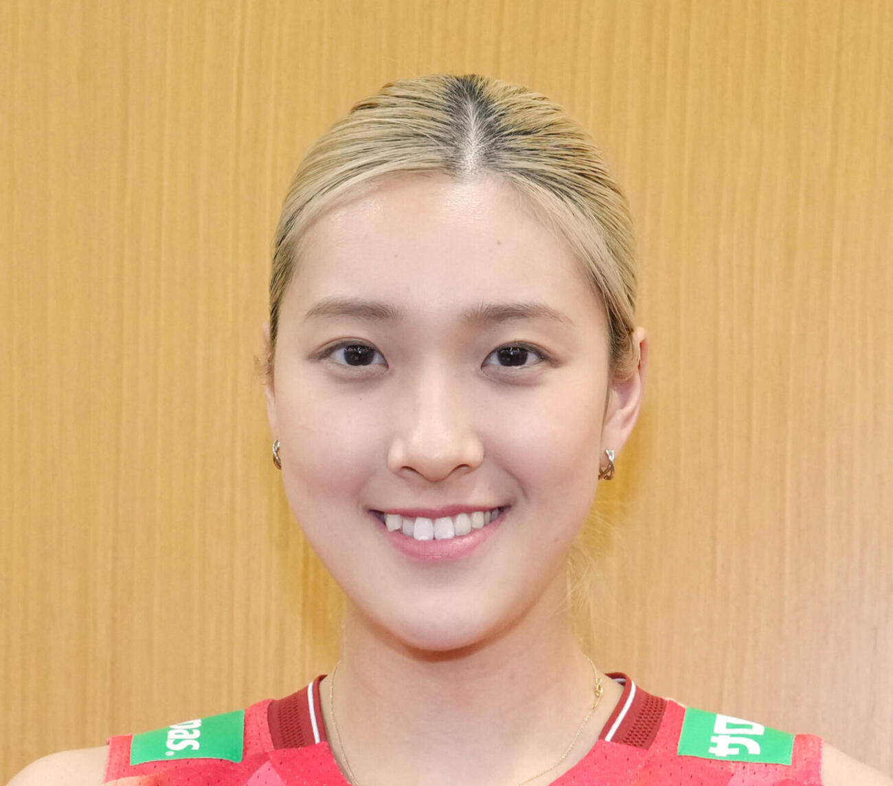 佐藤淑乃（2026年5月撮影）