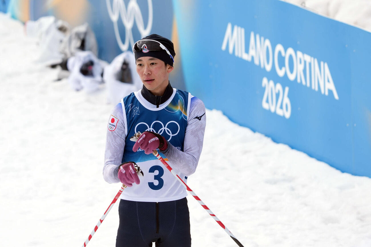 2026年2月、ミラノ・コルティナ冬季五輪男子個人ノーマルヒル距離でゴールする山本涼太