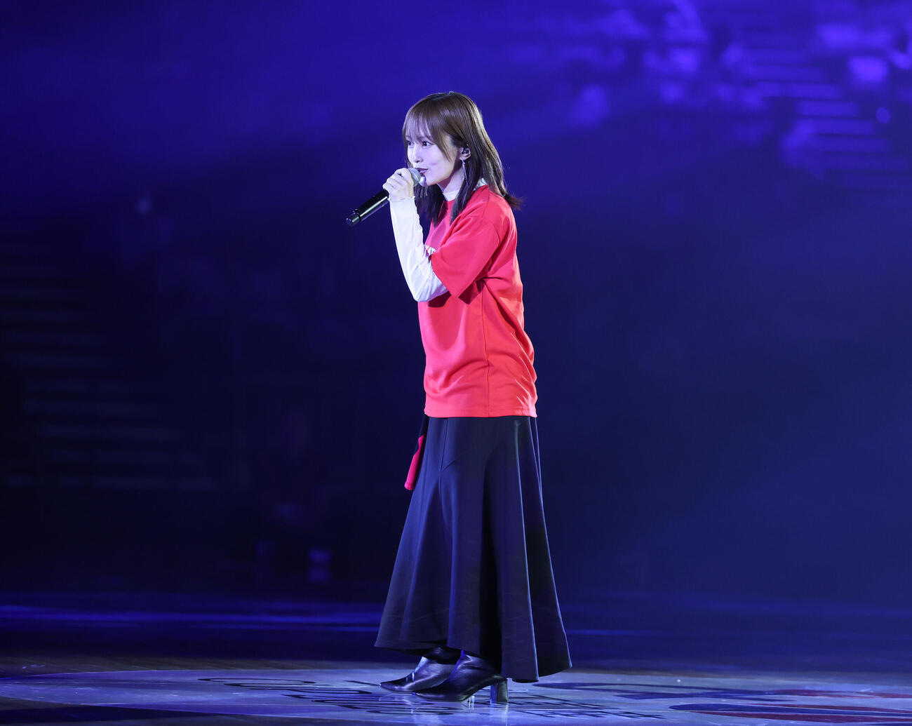 日本対韓国　試合前パフォーマンスをする山本彩（撮影・増田悦実）