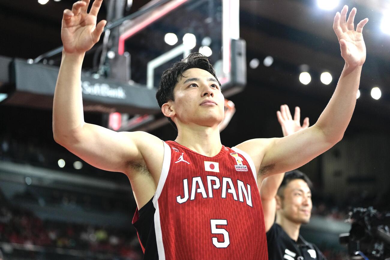 試合前に円陣を組む韓国代表（撮影・小島史椰）