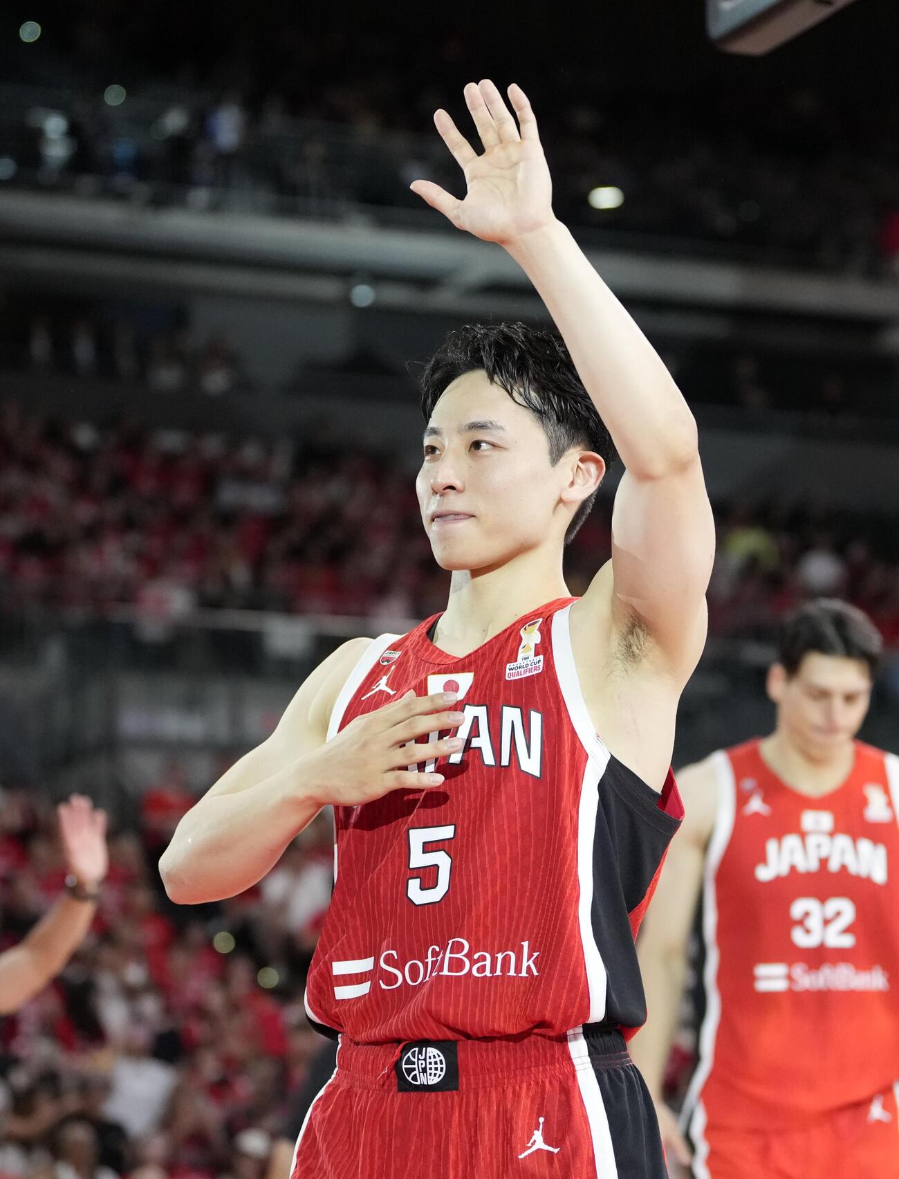 ダンクシュートをする八村塁（撮影・小島史椰）