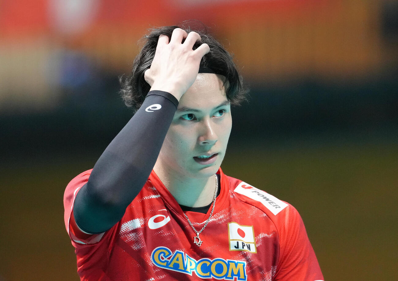 練習に臨むバレーボール男子日本代表高橋藍（撮影・足立雅史）