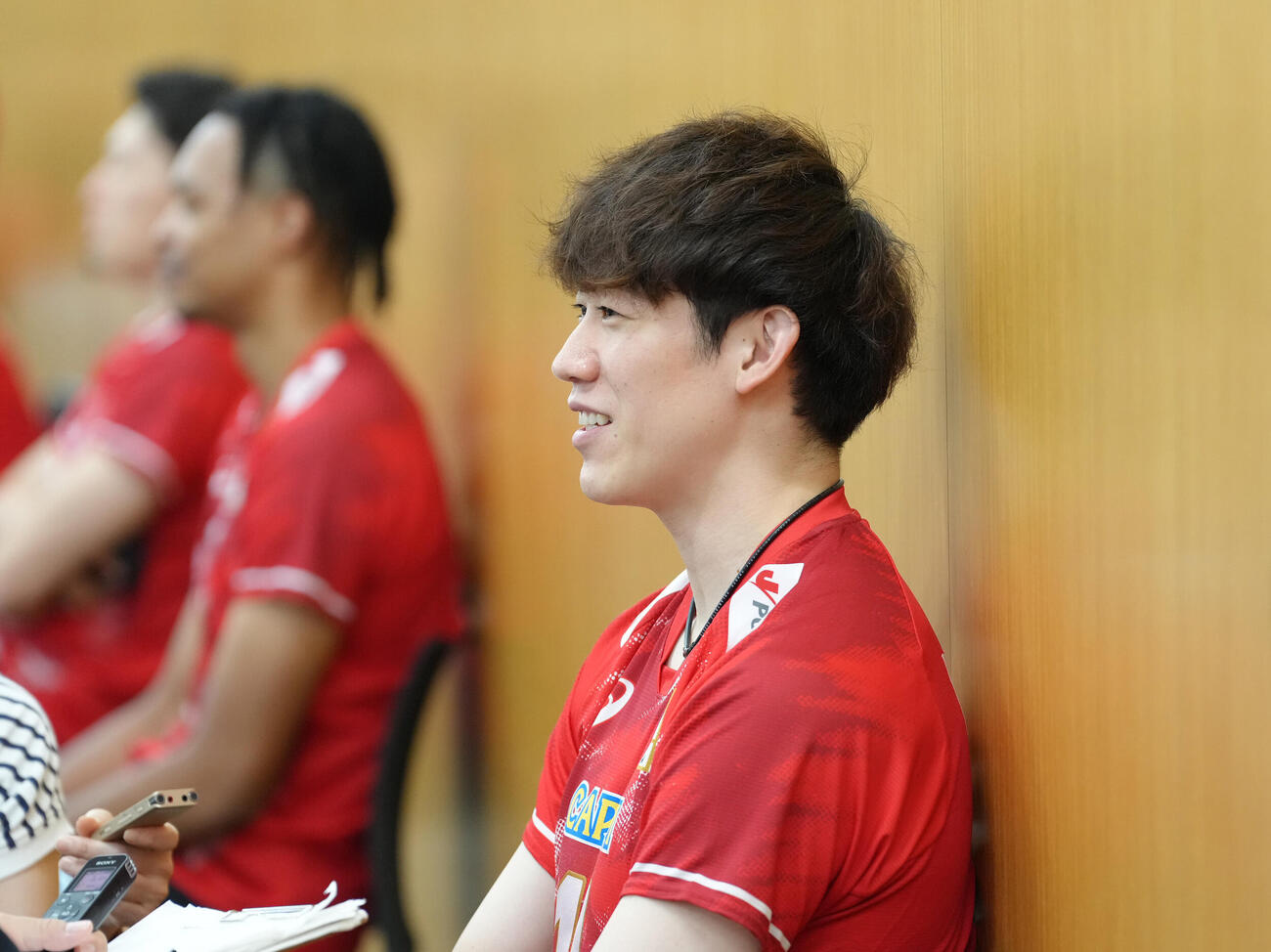 取材に応じるバレーボール男子日本代表石川祐希（撮影・足立雅史）