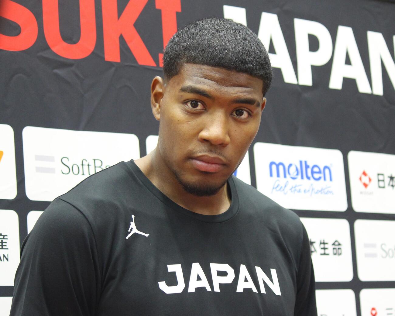 取材に応じるバスケットボール男子日本代表の八村塁
