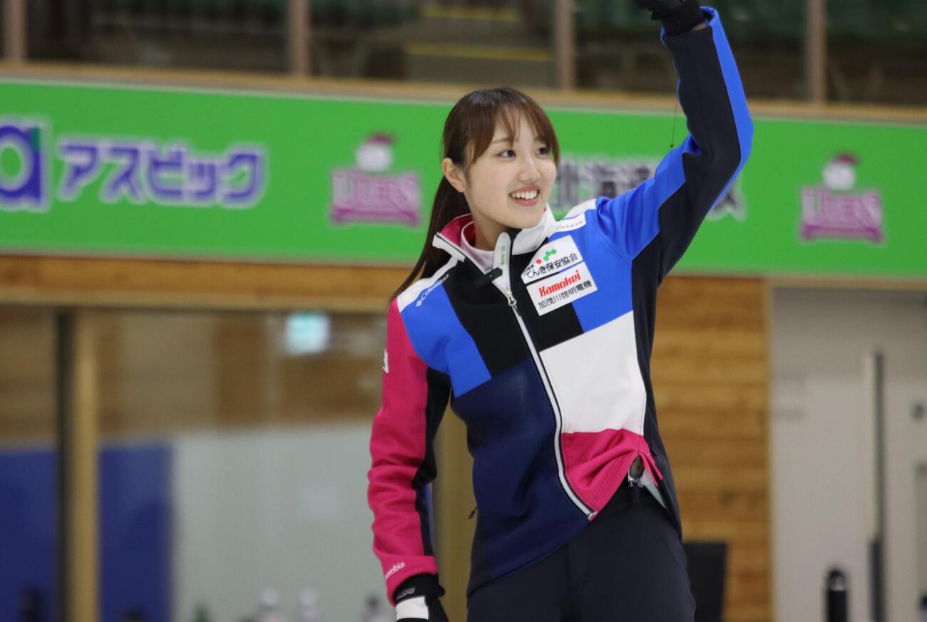 どうぎんカーリングクラシック　北海道銀行戦に臨むフォルティウス小林未奈