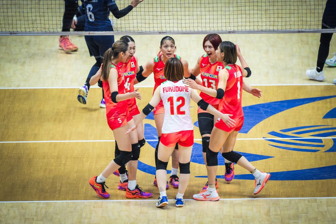 日本女子、イラン戦（C）AVC Women Volleyball Continental Championship