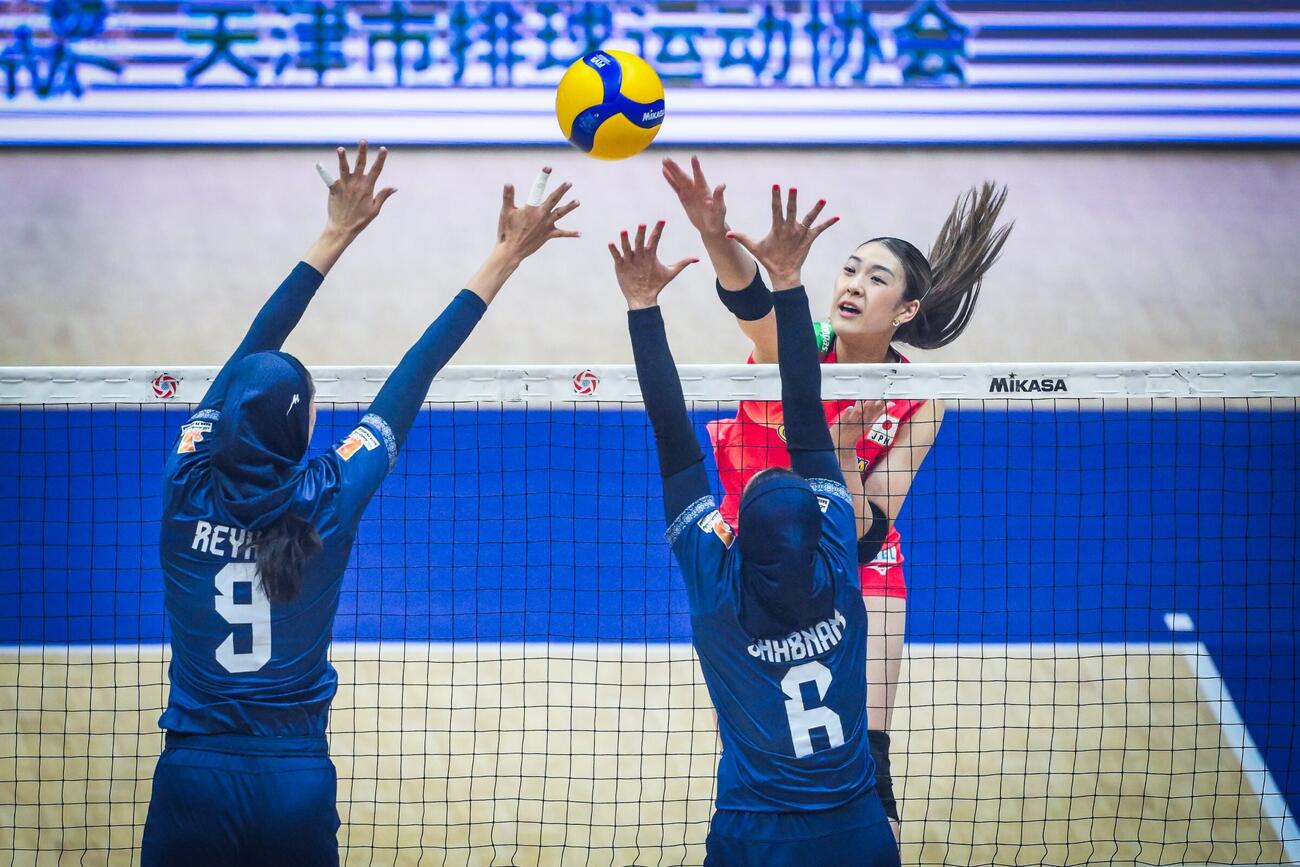 日本女子、イラン戦（C）AVC Women Volleyball Continental Championship