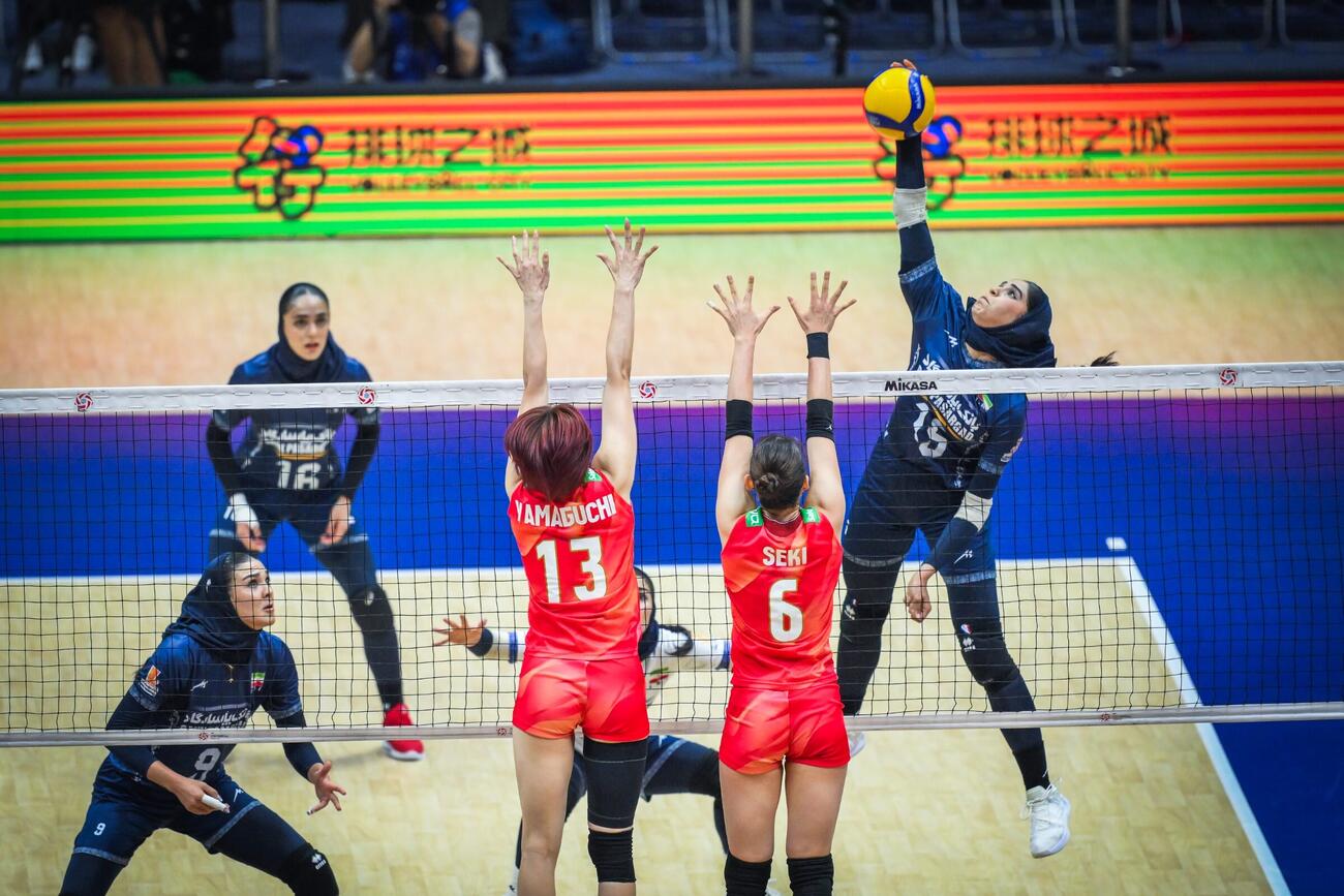 日本女子、イラン戦（C）AVC Women Volleyball Continental Championship