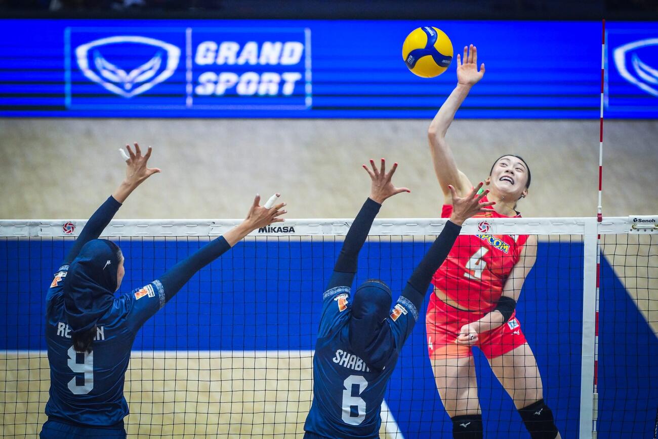 日本女子、イラン戦（C）AVC Women Volleyball Continental Championship
