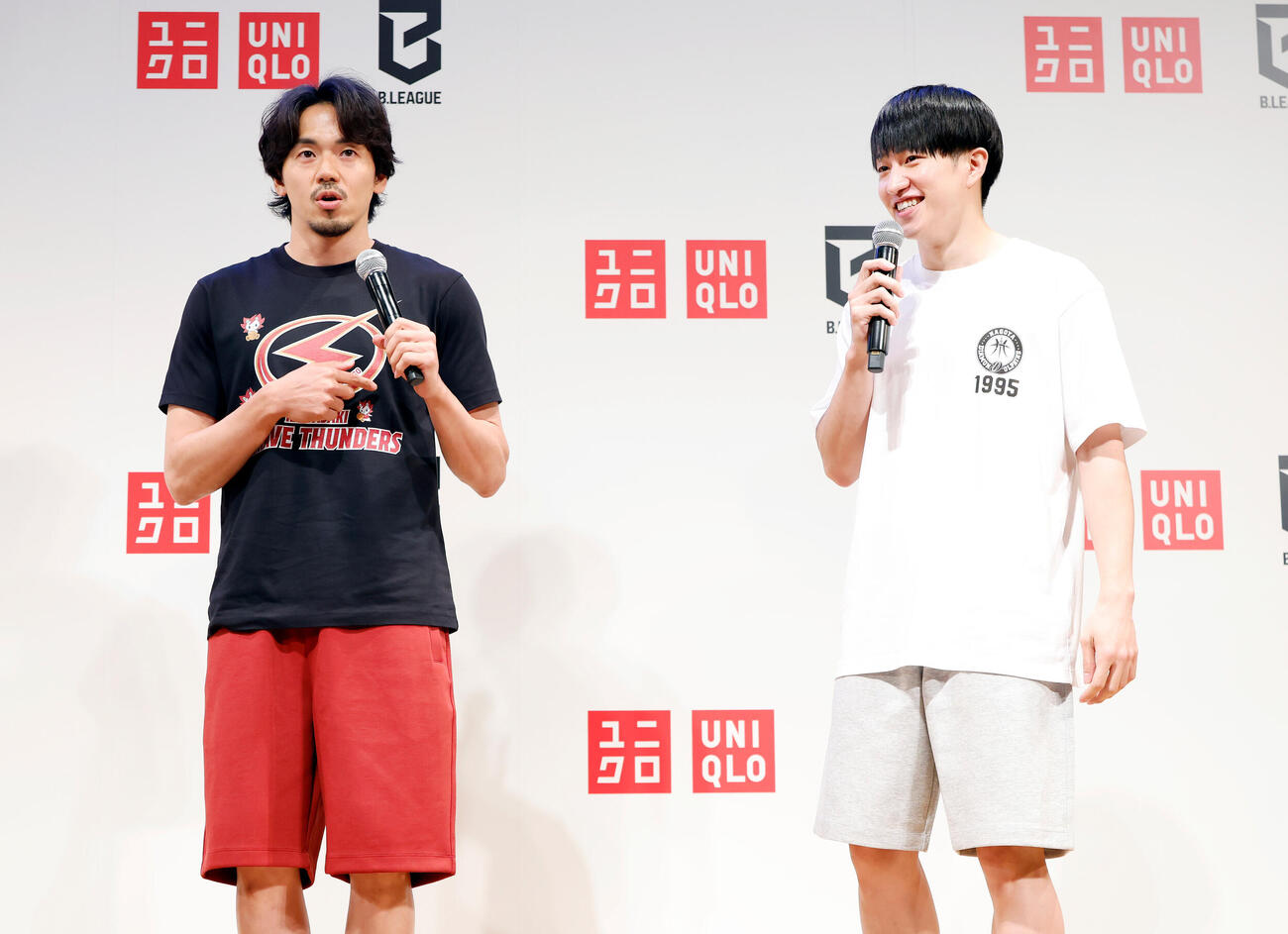 登壇した川崎篠山竜青（左）と名古屋D斎藤拓実（撮影・山本朝陽）