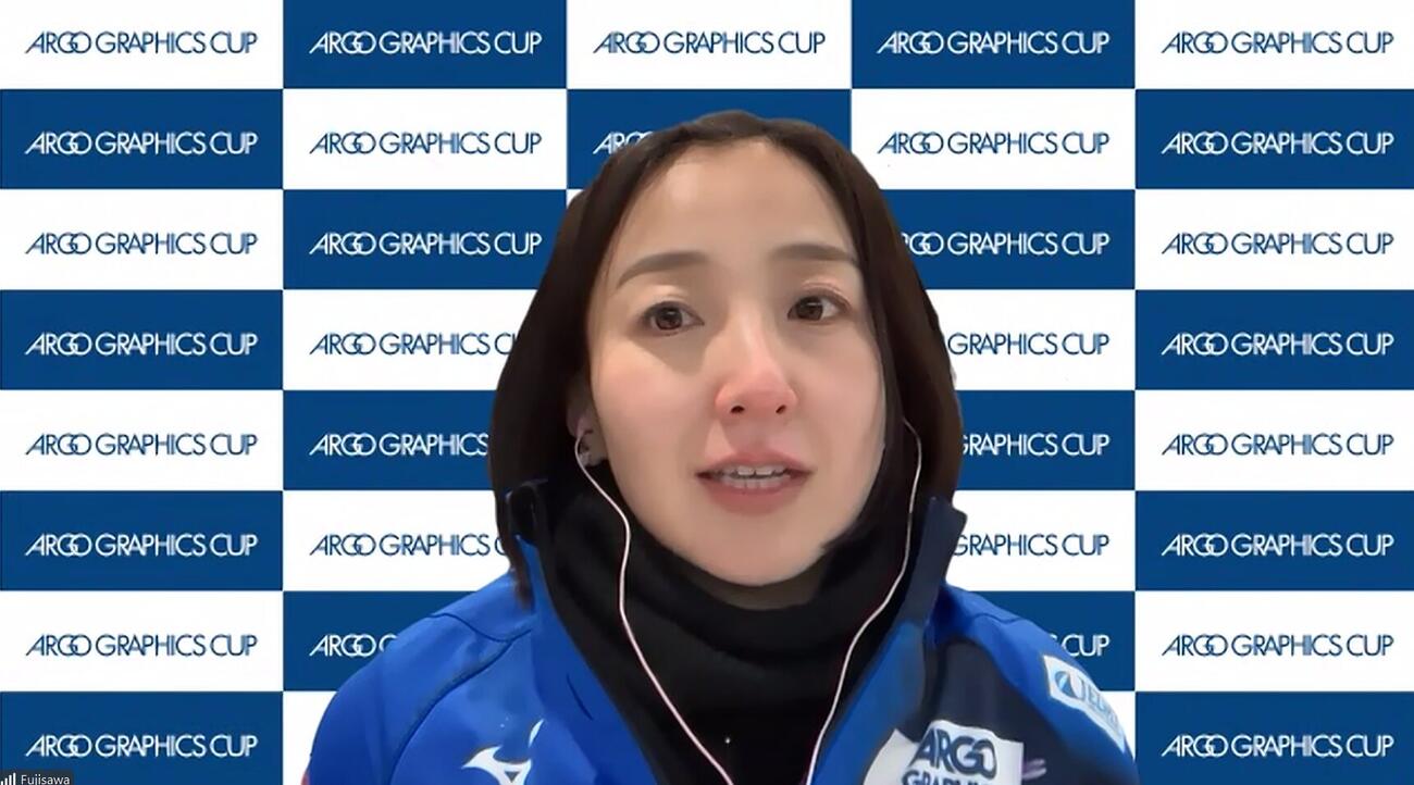 試合後オンライン取材に対応するロコ・ソラーレ藤沢五月