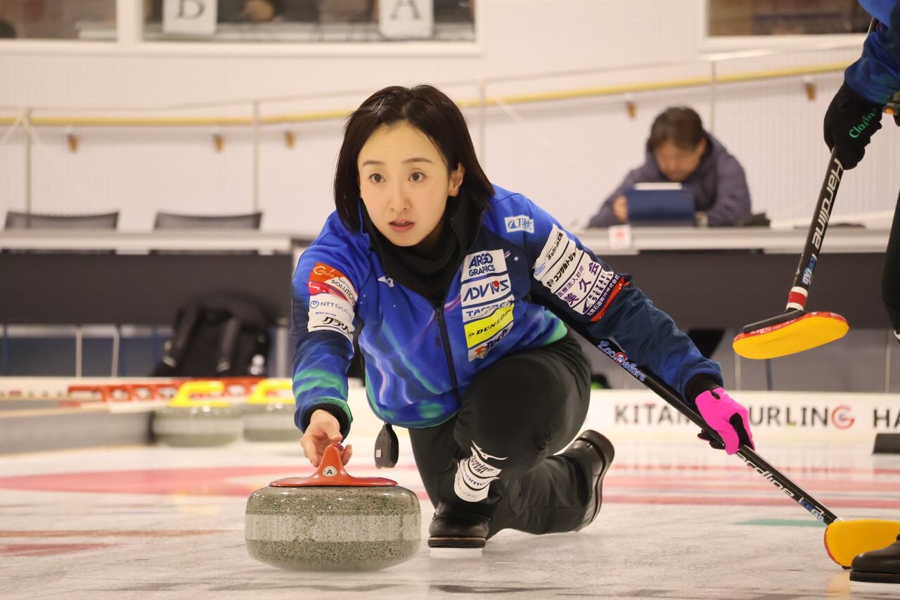 アルゴグラフィックスカップ　準決勝札幌国際大A戦に臨むロコ・ソラーレ藤沢五月（C）北海道カーリングツアー
