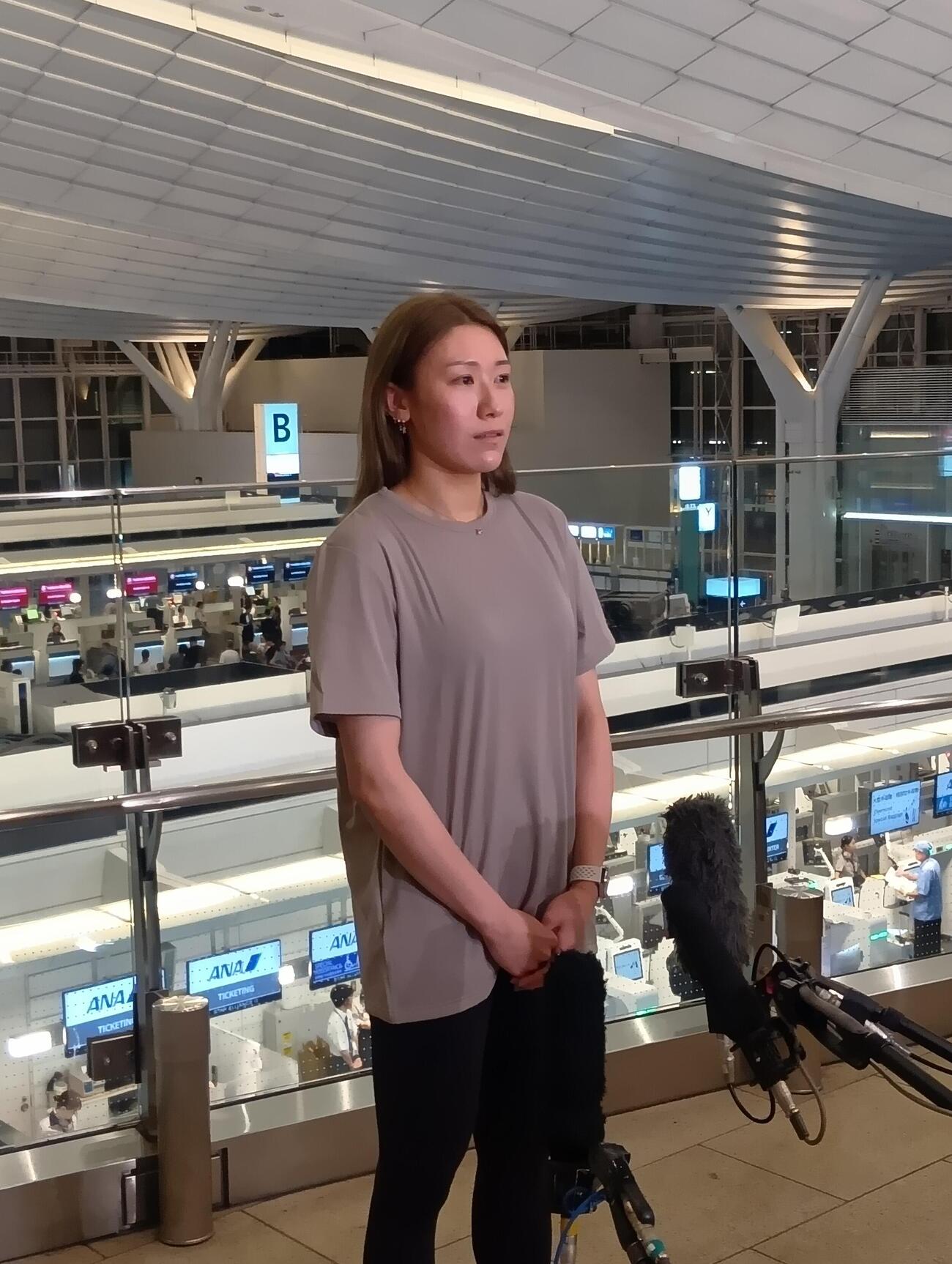 取材に応じた石川真佑