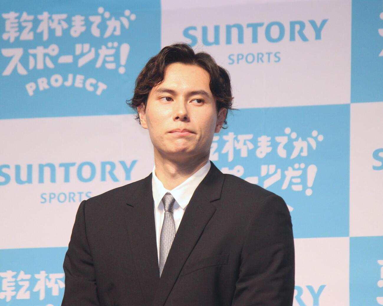 サントリースポーツの会見に出席する高橋藍