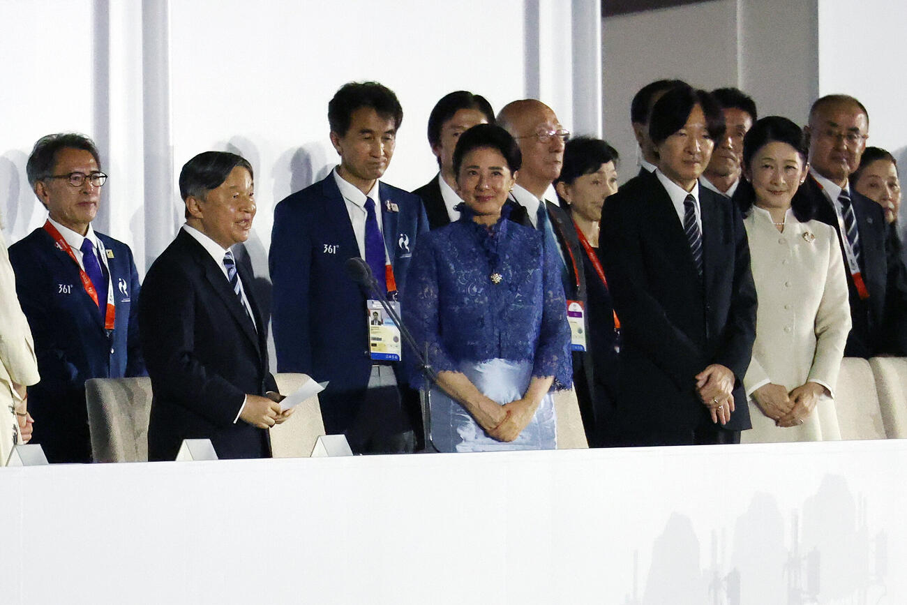 愛知・名古屋アジア大会の開会式で開会宣言される天皇陛下（撮影・宮地輝）