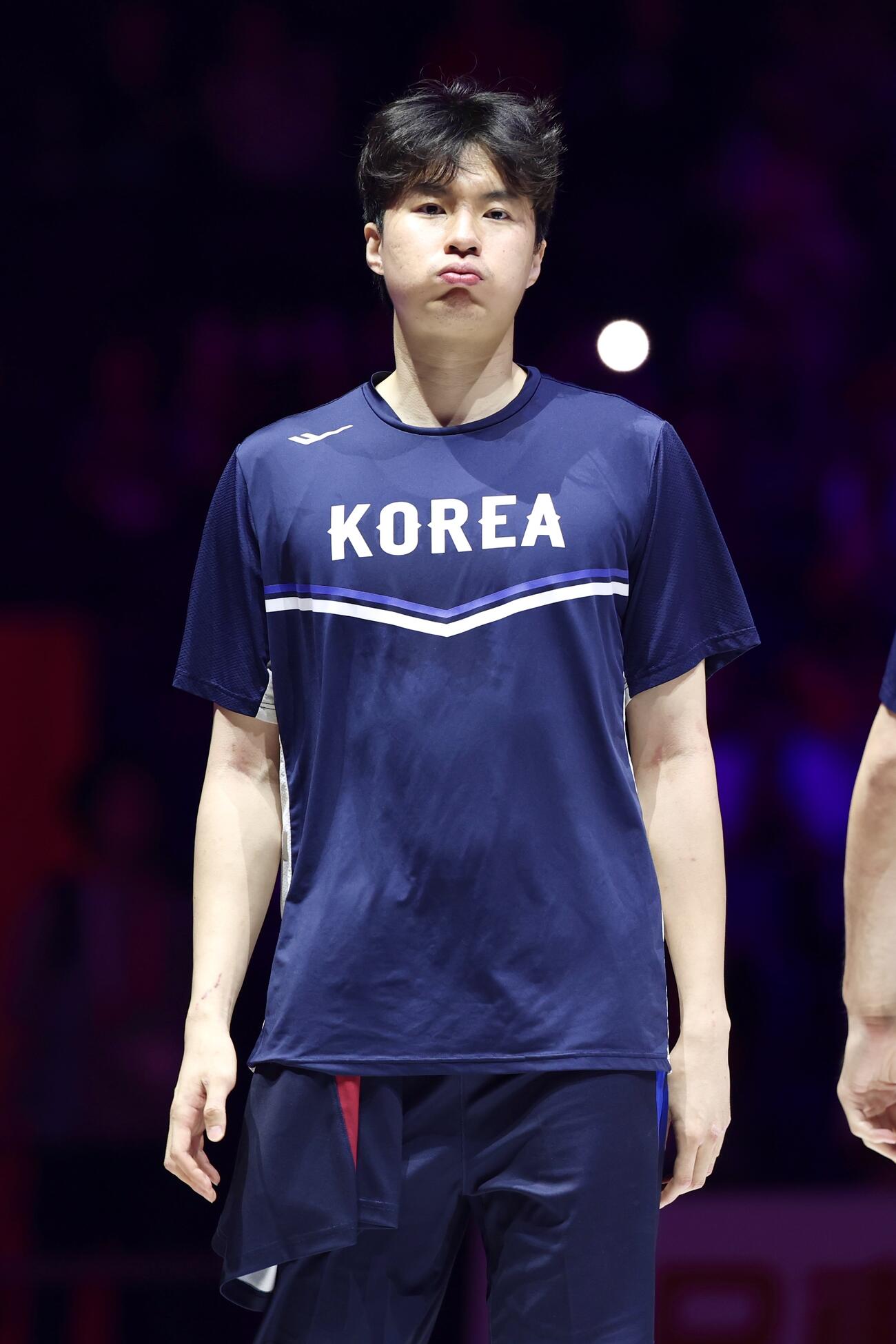 日本対韓国　試合前、コートに登場した韓国イ・ヒョンジュン（撮影・宮地輝）