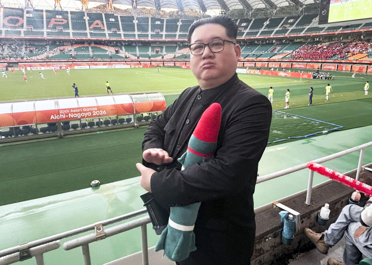 「ハワードX」と名乗る男性。北朝鮮の金正恩朝鮮労働党総書記のそっくりさんとして知られる（共同）