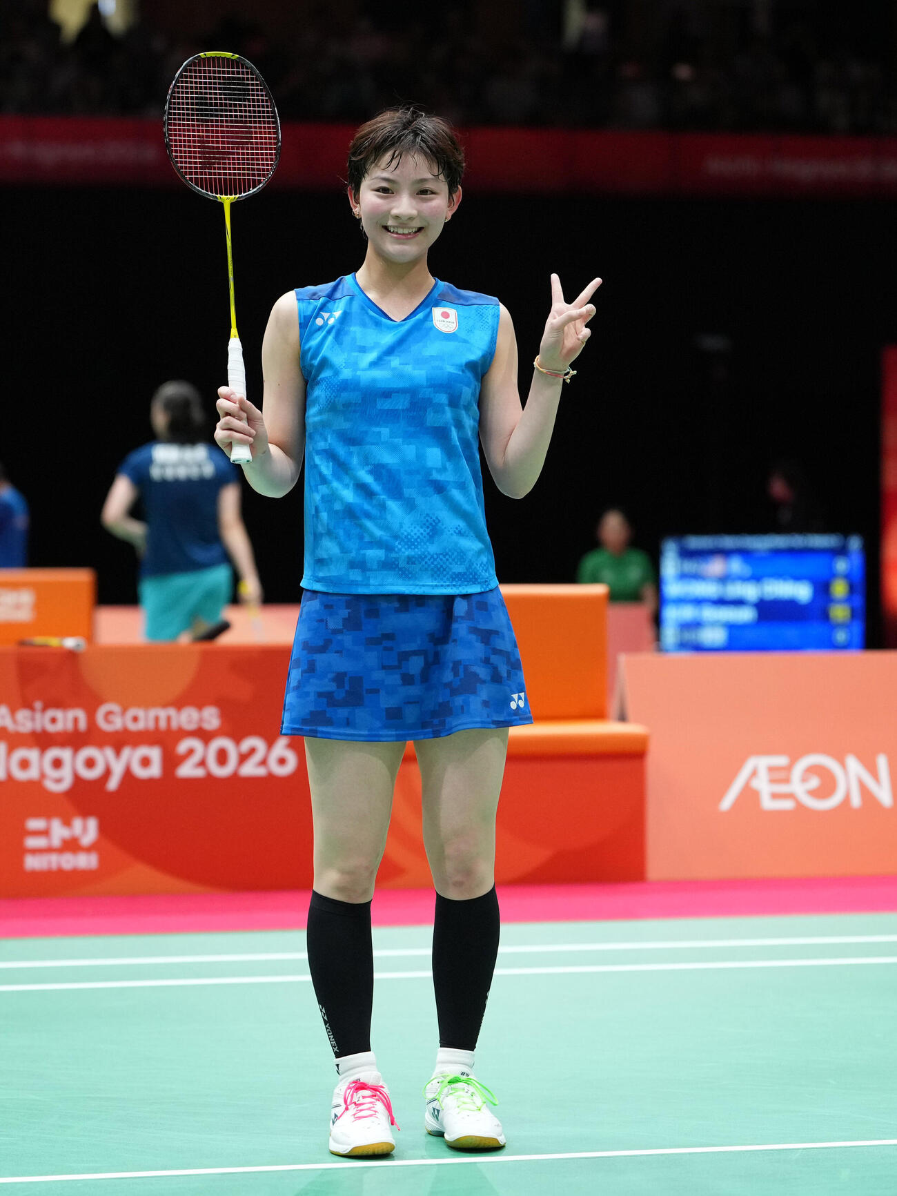バドミントン女子団体　第2シングルスを勝利し明るい表情を見せる宮崎友花（撮影・森本幸一）
