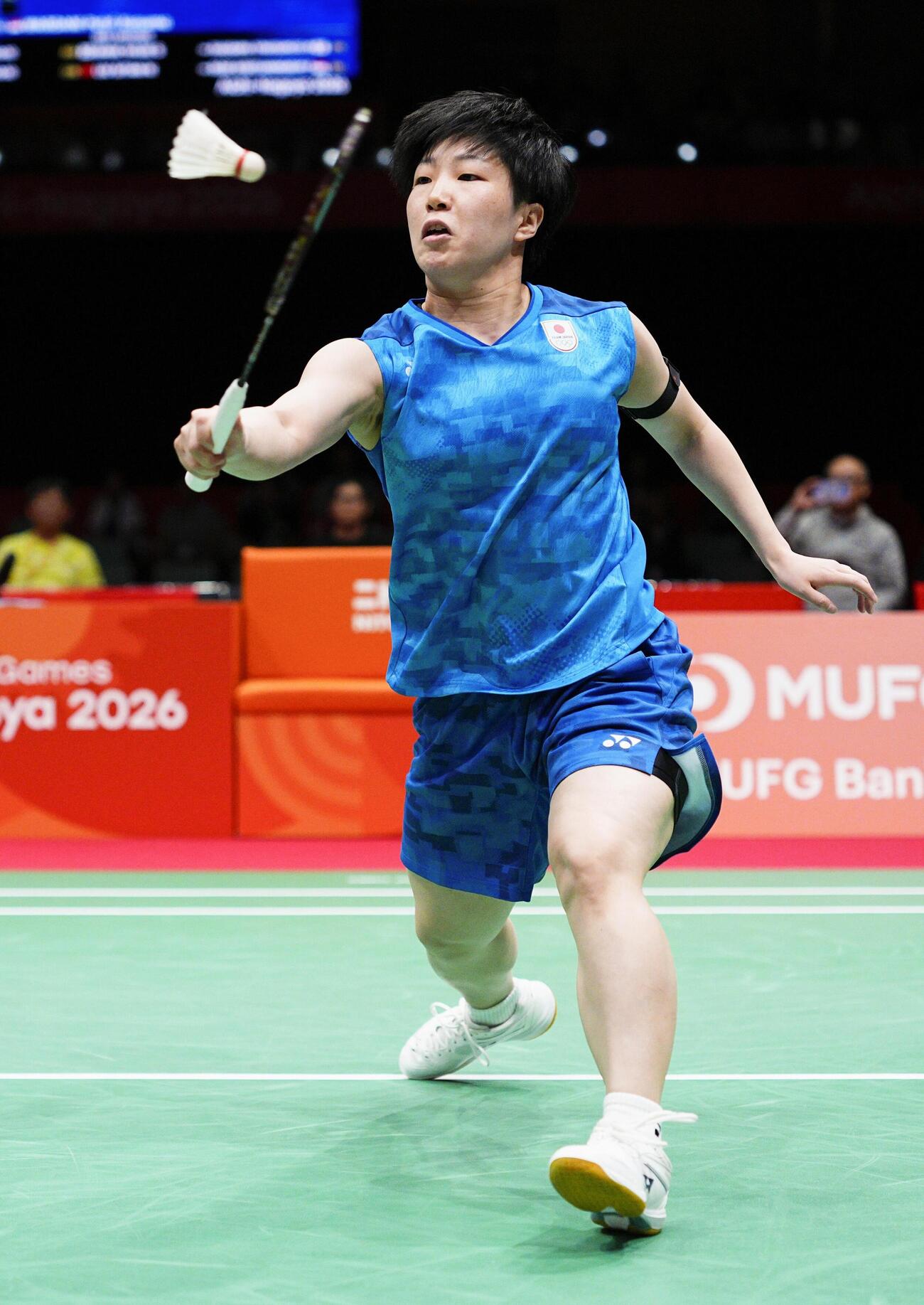 女子団体準決勝　韓国戦でプレーする山口茜＝一宮市総合体育館(共同)