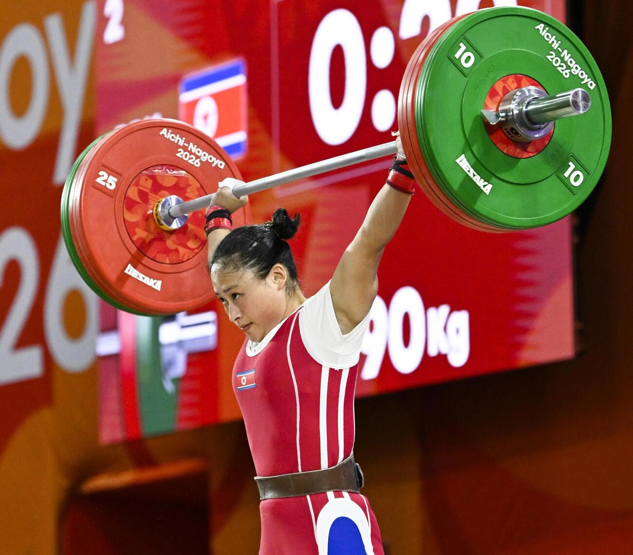 2026年9月23日、重量挙げ女子49キロ級で優勝した北朝鮮のリ・ソングム＝名古屋市吹上ホール（共同）