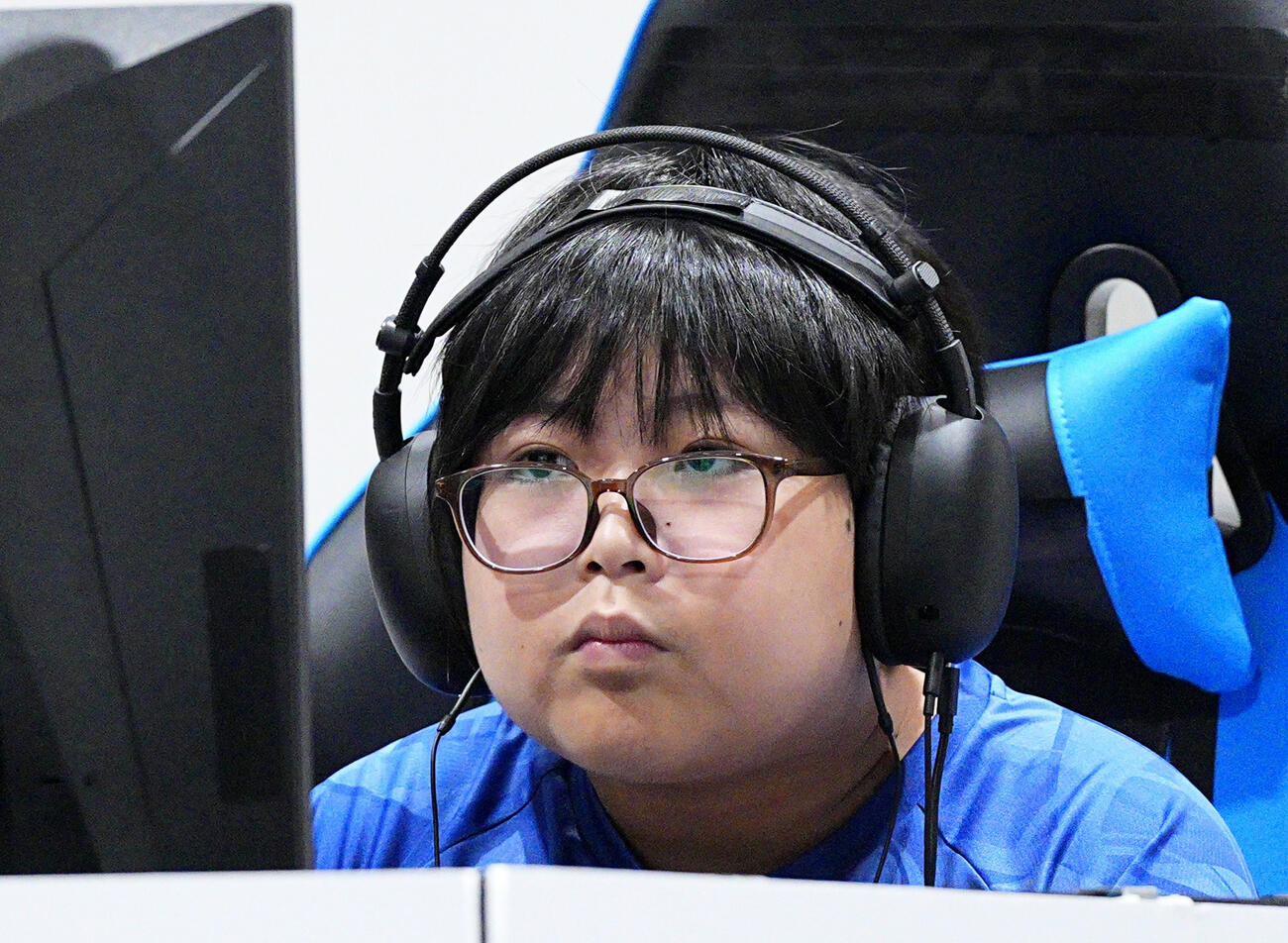 「ぷよぷよ」決勝でプレーする栗原悠輝。eスポーツで日本勢初の金メダルを獲得した＝愛知県国際展示場