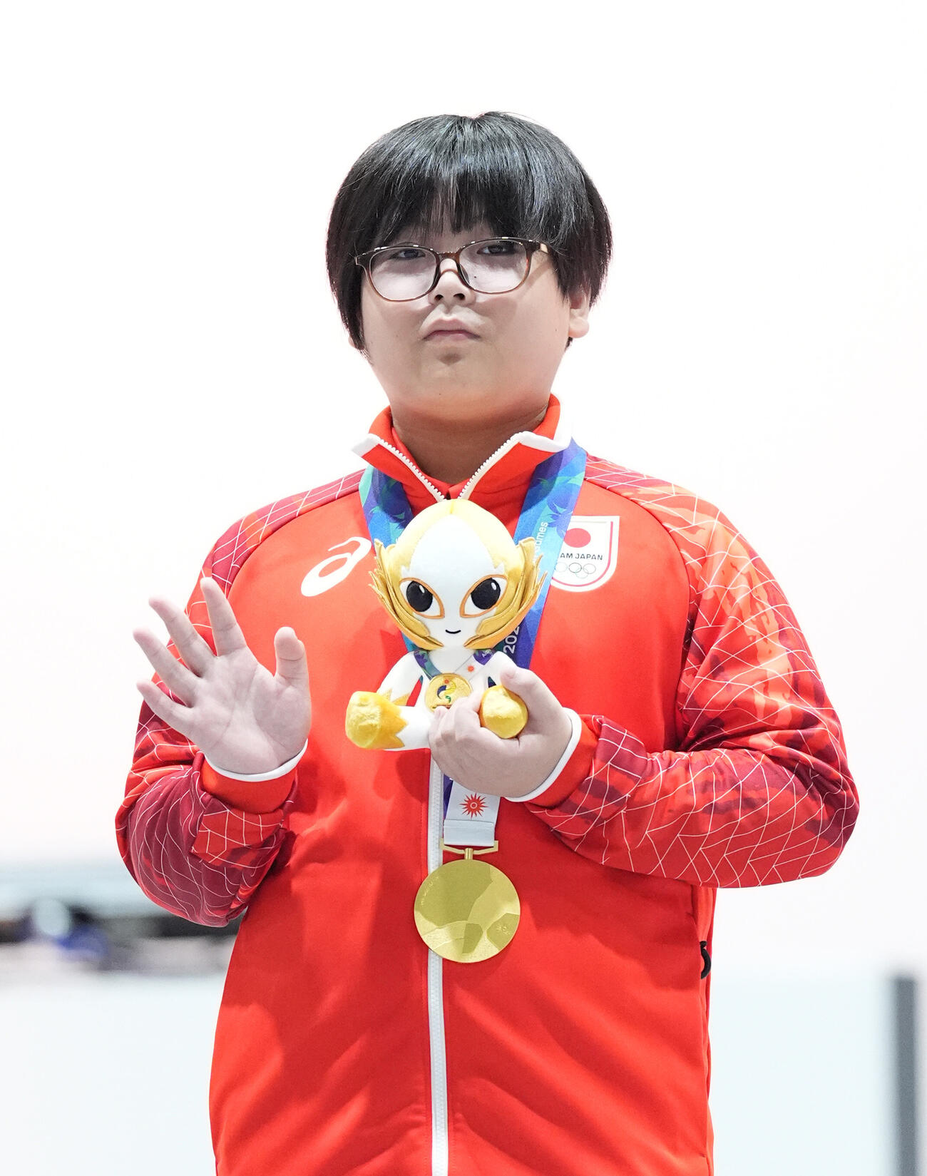eスポーツ「ぷよぷよ」決勝　優勝し金メダルを獲得した栗原悠輝（撮影・森本幸一）