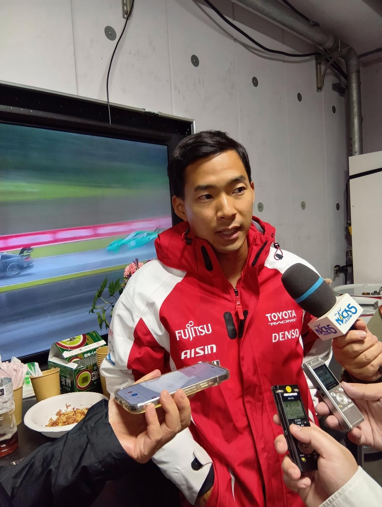 決勝の雨に手応えの平川亮（撮影・飯田玄）