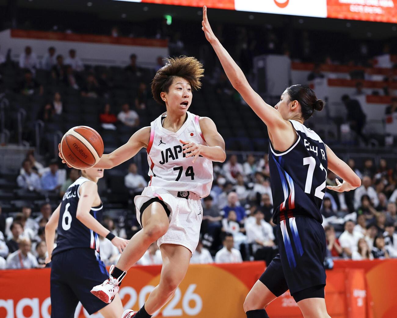 日本－韓国　第2クオーター、攻め込む樋口＝IGアリーナ（共同）