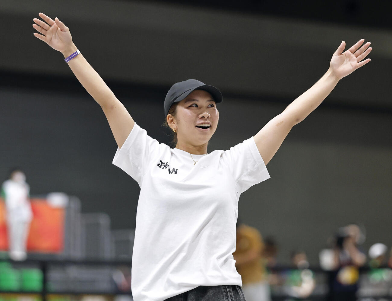 女子ストリート決勝　1回目のベストトリックを終え、喜ぶ織田夢海＝愛知県国際展示場(共同)