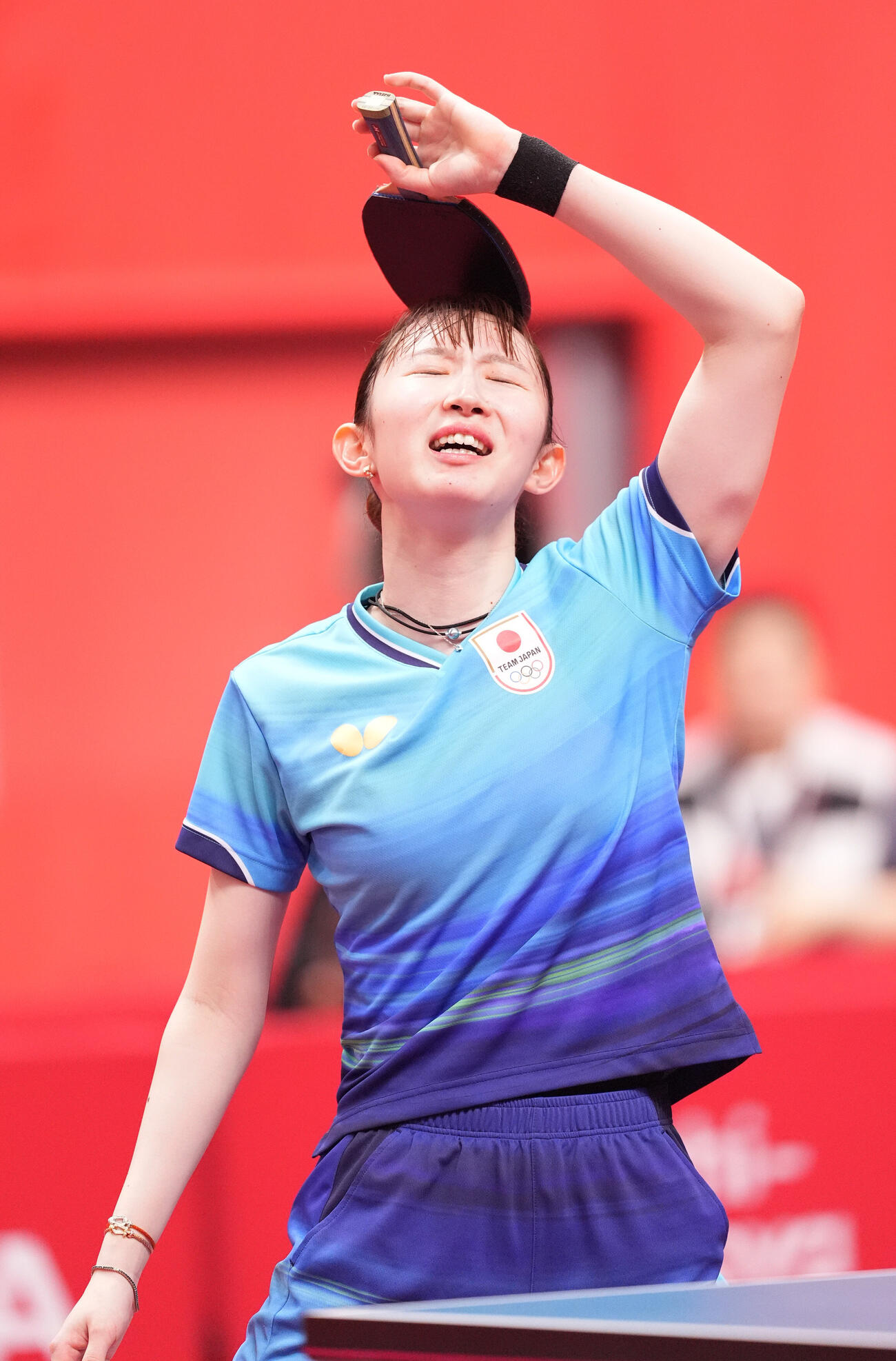 女子シングルス準決勝で、孫穎莎にポイントを取られ悔しい表情を見せる早田ひな（撮影・森本幸一）