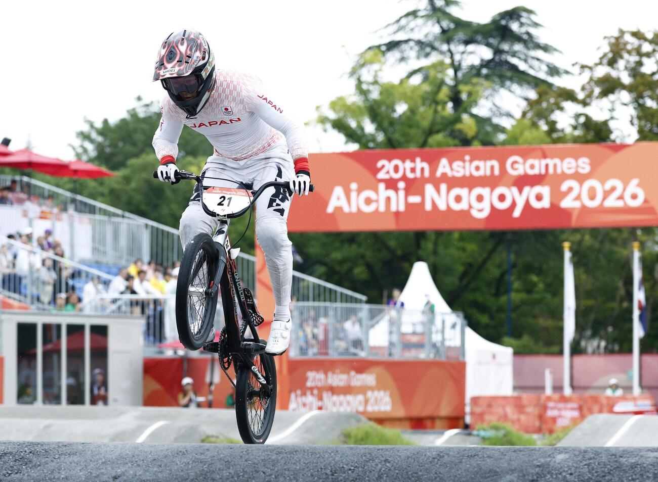 男子BMXレースで優勝した中井飛馬（共同）