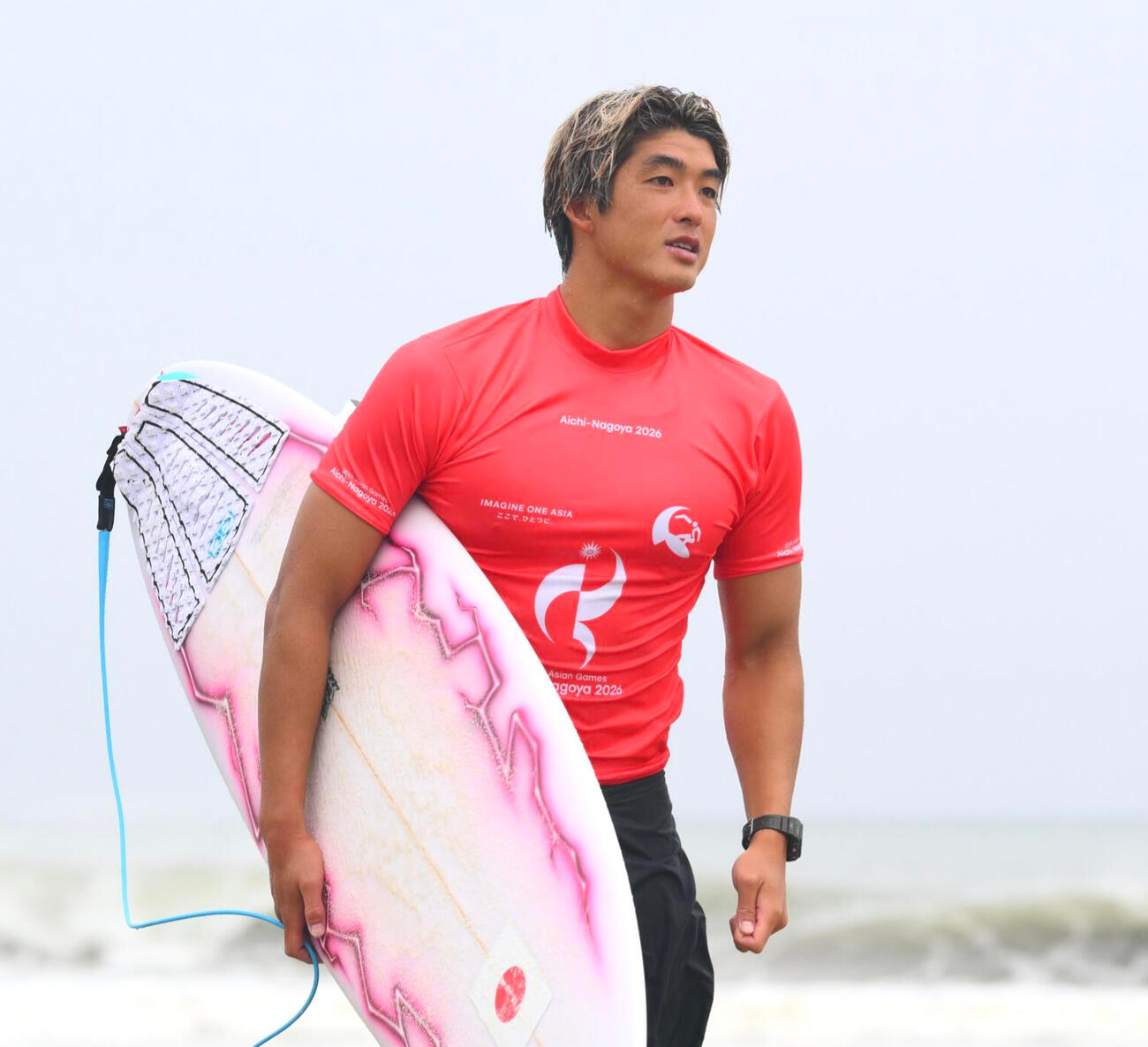 男子サーフィン決勝進出を決めた五十嵐カノア（撮影・滝沢徹郎）