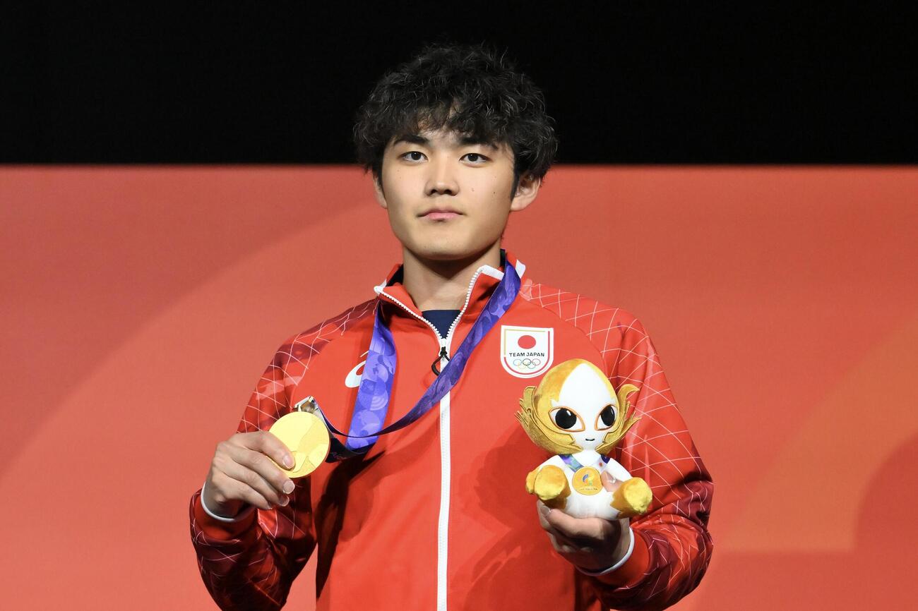男子ボルダーで金メダルの安楽宙斗（撮影・滝沢徹郎）
