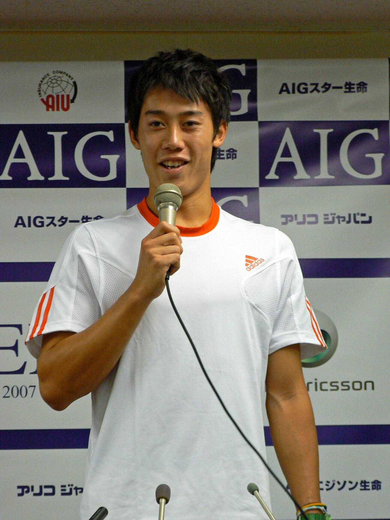 07年9月、日本男子テニス期待の星・錦織圭が、10月1日付をもってのプロ転向を宣言