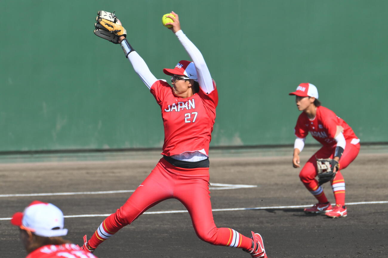 ソフトボール決勝　日本対中国　日本先発の後藤希友（撮影・滝沢徹郎）