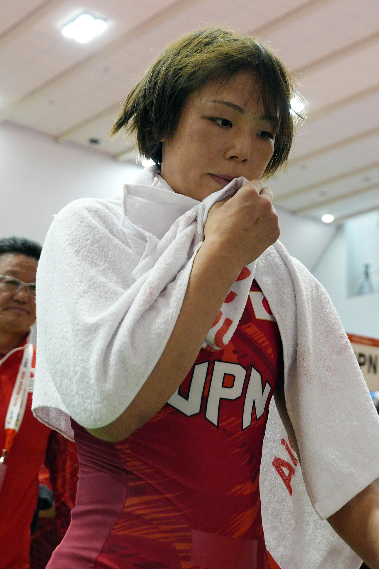 女子57キロ級準決勝で北朝鮮選手に敗れた藤波朱理。連勝が155で止まった(共同)