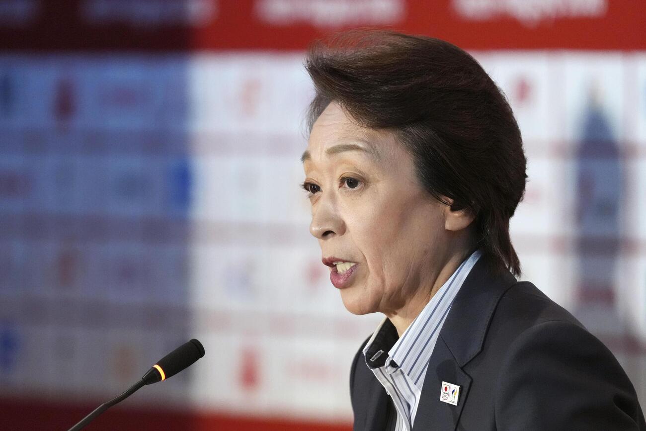 記者会見するJOCの橋本聖子会長＝3日午前、名古屋市(共同)
