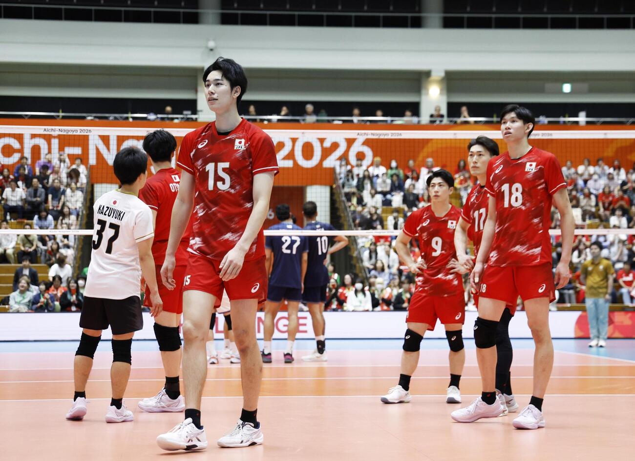 男子決勝でイランに敗れた日本（共同）