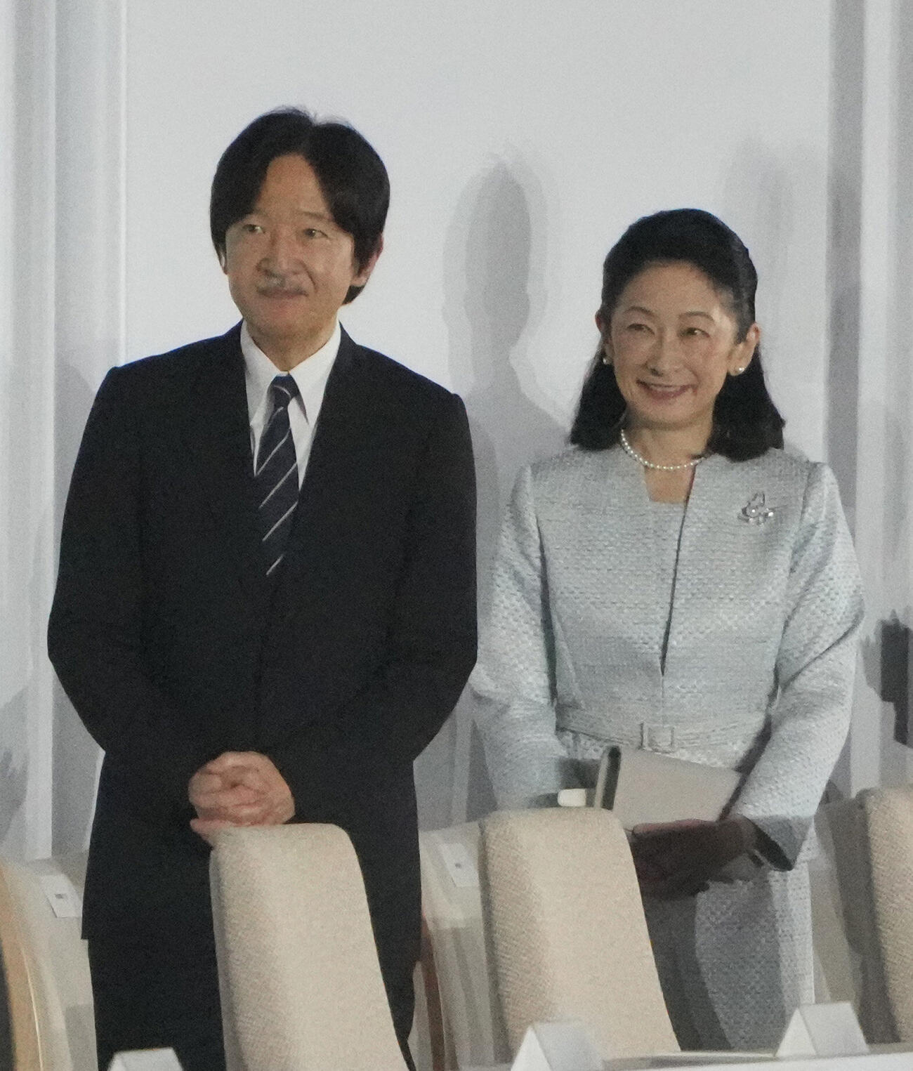 閉会式　会場入りする秋篠宮夫妻（撮影・森本幸一）