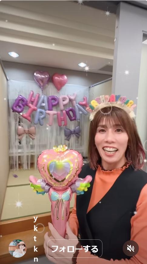 サプライズで誕生日を祝福される吉田沙保里（インスタグラムから）