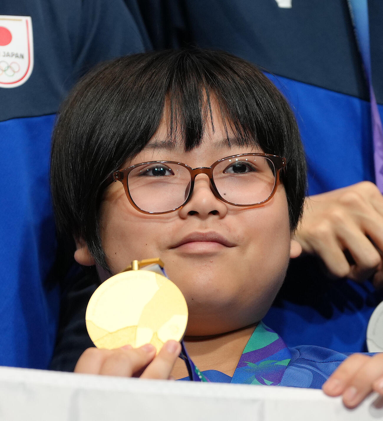 アジア大会eスポーツ日本代表報告会に登壇した「ぷよぷよ」金メダリストの栗原悠輝（撮影・足立雅史）