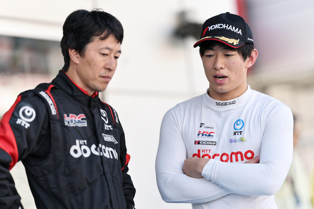 2番手から優勝を狙う太田格之進（右＝JRP提供）