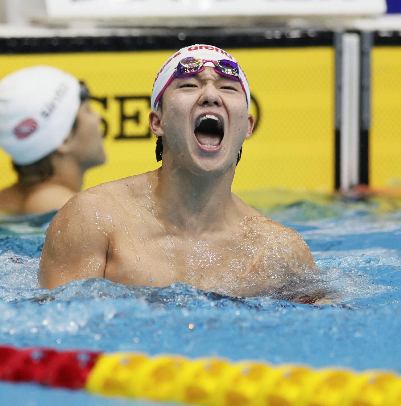 男子100メートルバタフライを48秒58の短水路日本新で制した五味智信＝SAGAサンライズパーク水泳場(共同)