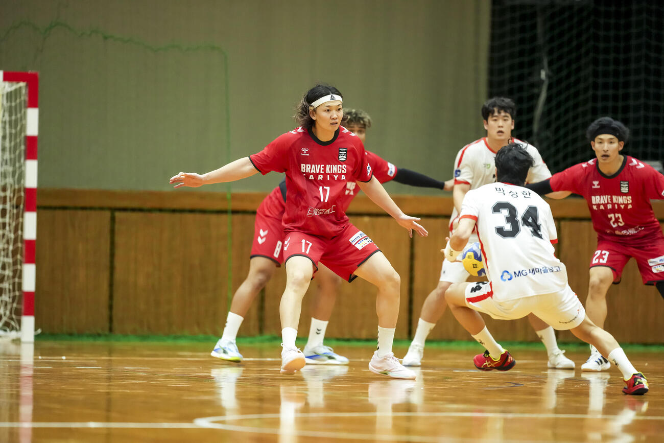 ブレイヴキングス刈谷のディフェンスの要を担うLW高野颯太（C）ブレイヴキングス刈谷