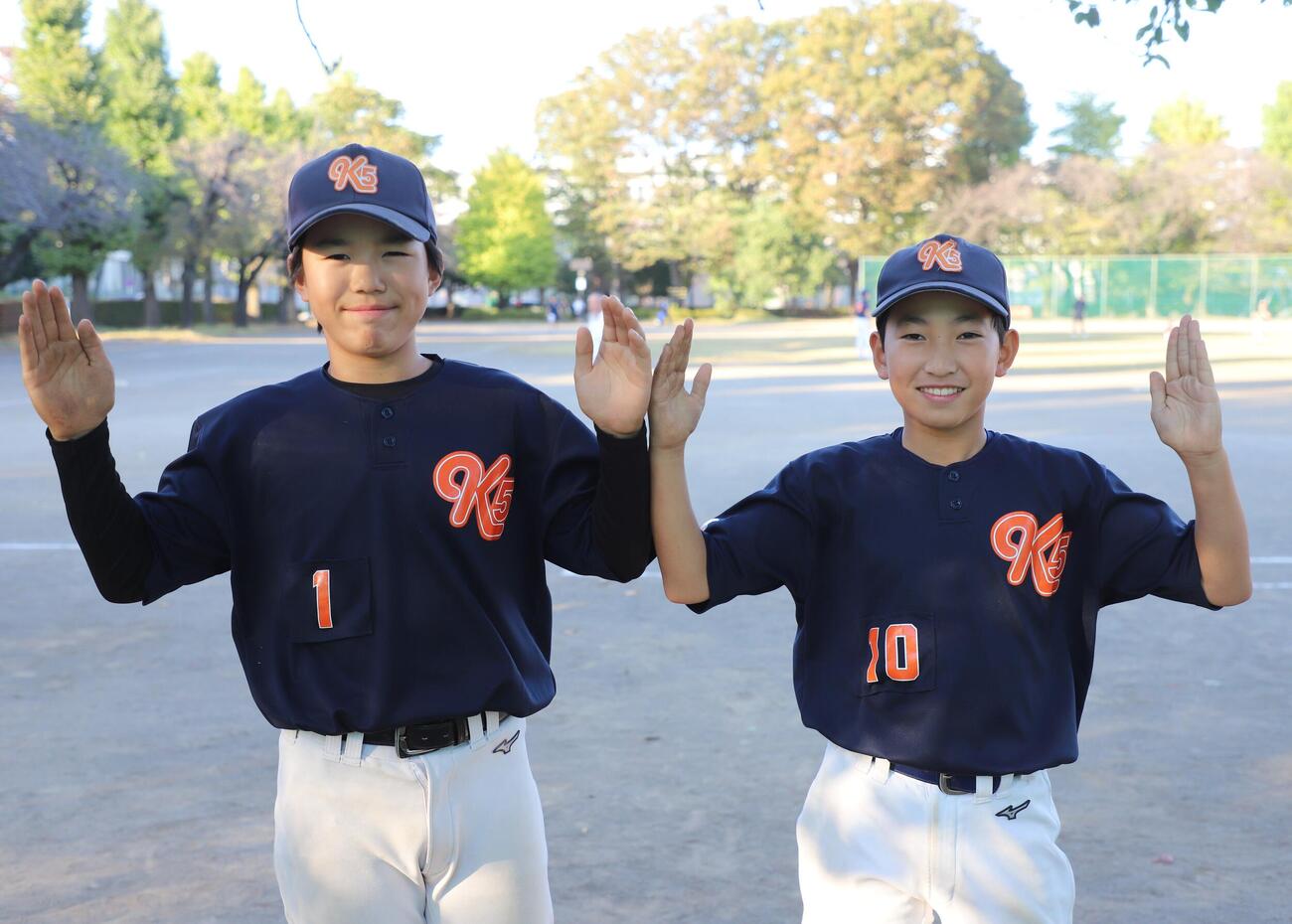 「国立桜人ジュニア」の平沢幸樹くん（左）と山田充敏くん（撮影・藤塚大輔）