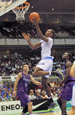 帝京長岡が初の4強入り、留学生タヒロウ32得点 - バスケット : 日刊