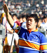 開会式で選手宣誓する札幌山の手高校の石山拓人主将(撮影・加藤哉)