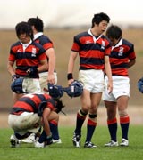 初戦で正智深谷に敗れ肩を落とす関西学院フィフティーン(撮影・上田博志)